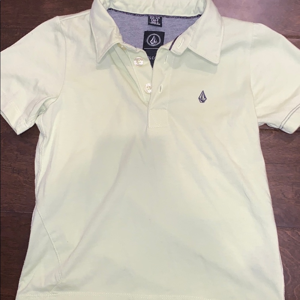 EUC Volcom Button down tee - Picture 2 of 6